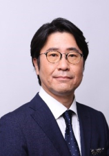 表取締役社長　軽井宏直