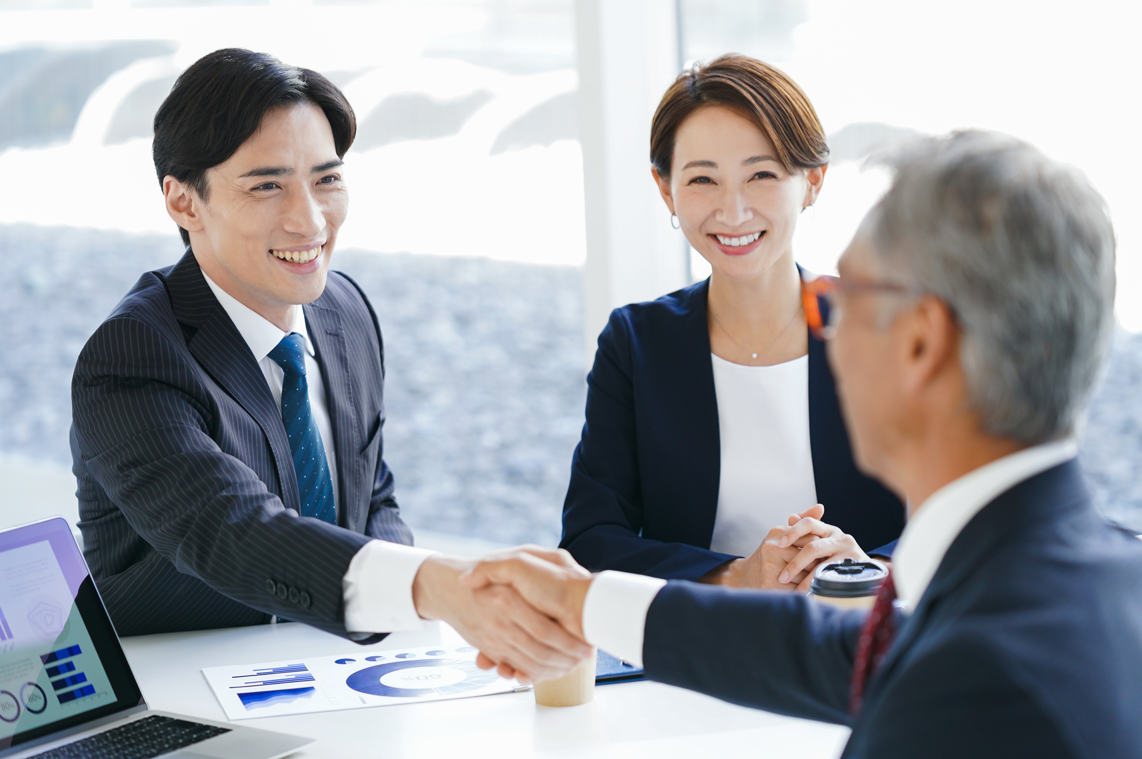 「静かな採用とは」？導入メリットや「静かな退職」との違いも解説