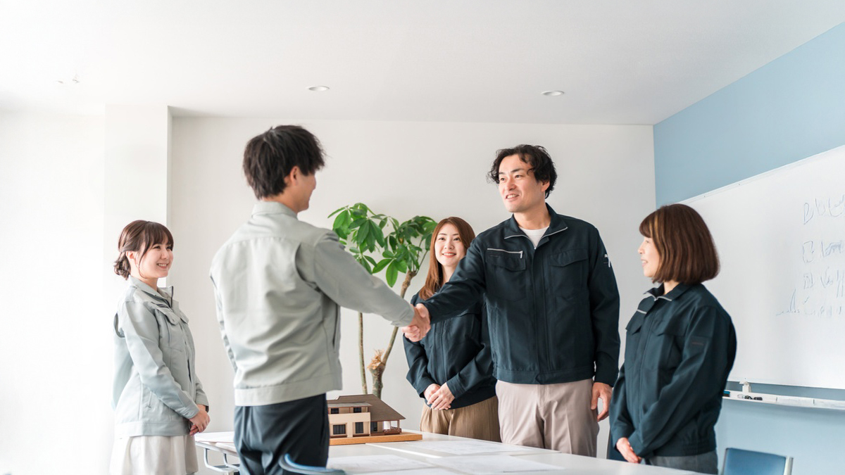 外注工賃とは？外注費との違い・仕訳例・税務リスクまで解説