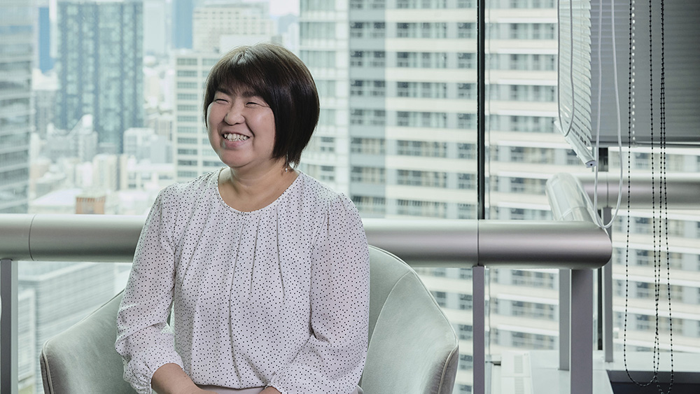 ダイムラー・トラック・ファイナンシャルサービス・アジア株式会社 経理課 二見圭子様のインタビュー写真