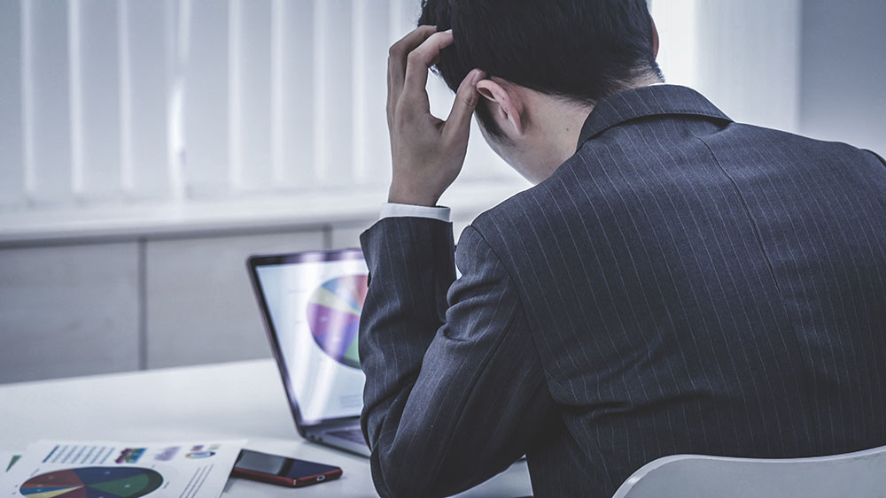 請求業務に苦労している経理担当者は多い