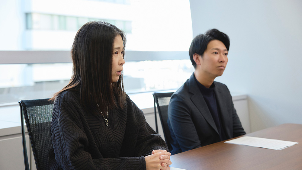 年間16万件の申請が集中する繁忙期。限界を迎えていた従来の運営体制