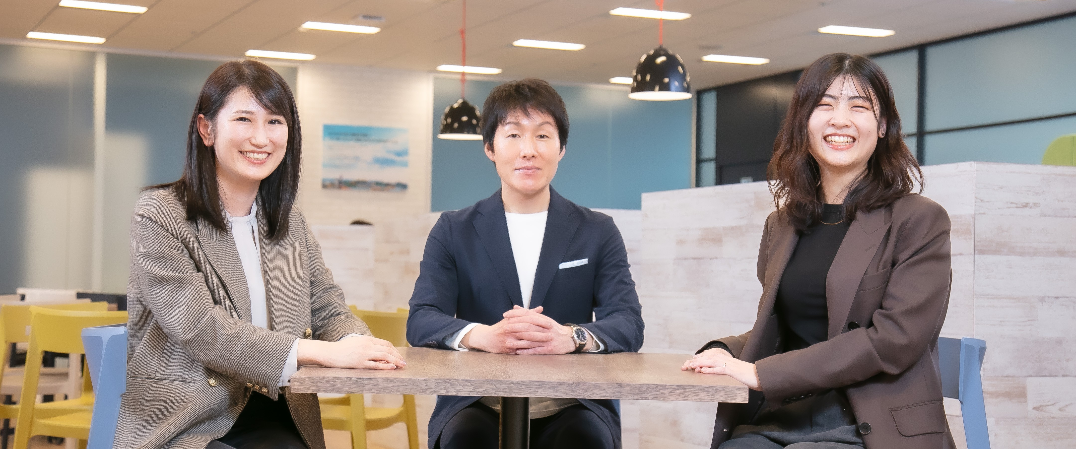 面接は単なる「合否判定」の場ではない。 学生と共に「はたらいて、笑おう。」を見つけるために、 私たちが追求している面接へのこだわり