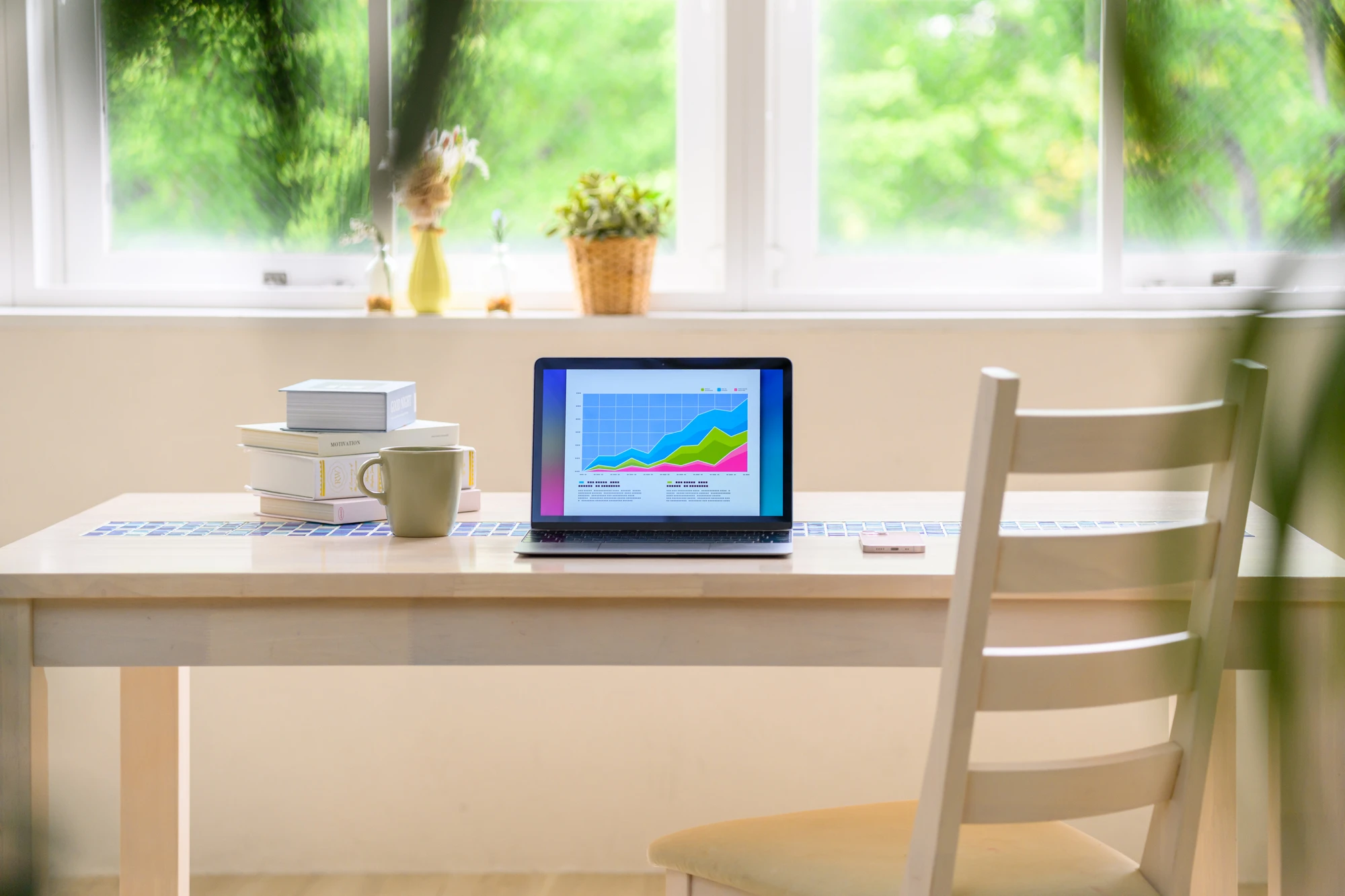 リモートワークの出退勤管理の方法は？課題とおすすめツール10選も解説