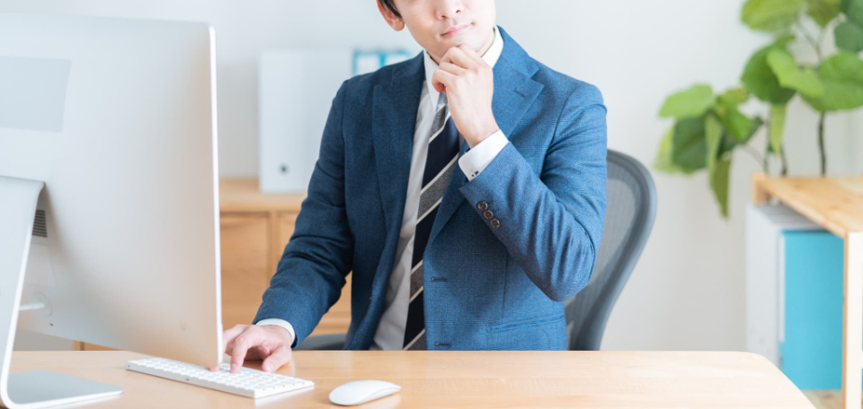 オンライン秘書の費用は高い？正社員・派遣・業務委託との比較