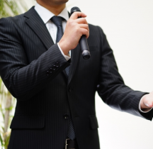 なぜ、報告の会議がなくならないのか